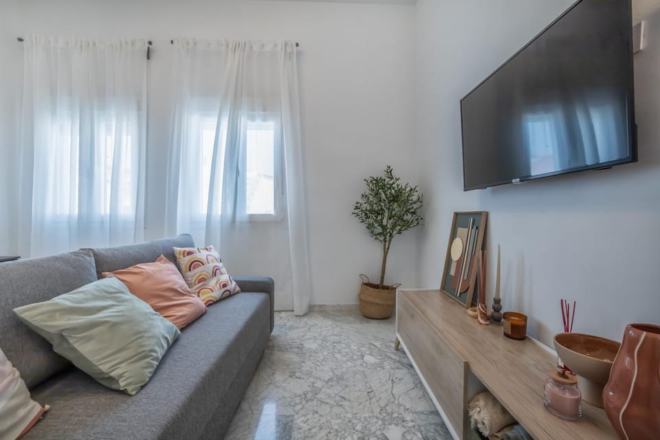 TV and multimedia, Living room, heating, air conditioner