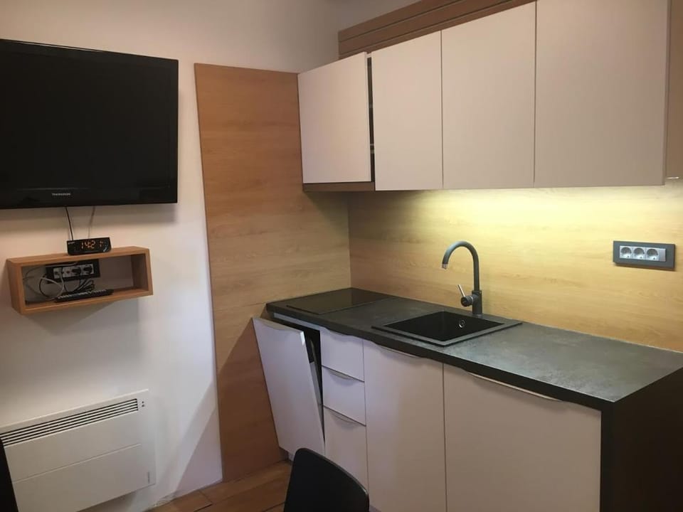 TV and multimedia, Kitchen or kitchenette