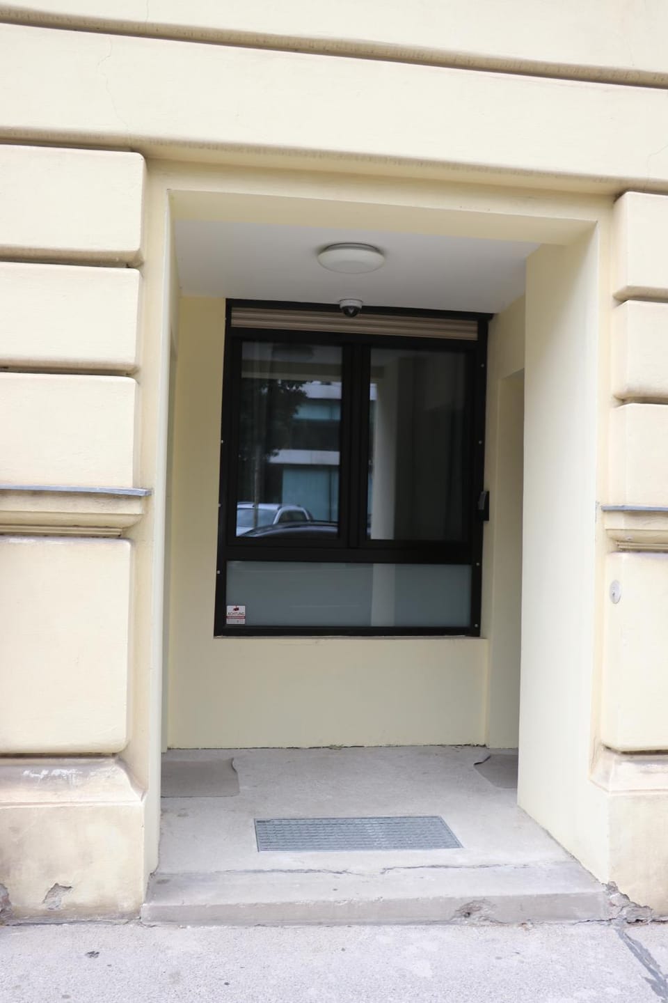Facade/entrance