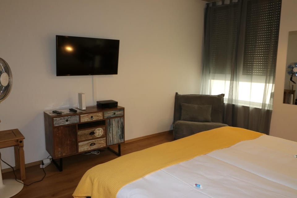 TV and multimedia, Photo of the whole room