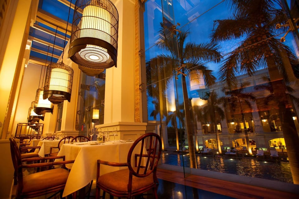 Restaurant/places to eat, Pool view