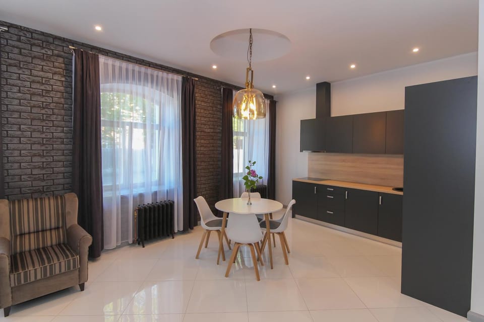 Kitchen or kitchenette, Living room, Food and drinks, Other, Photo of the whole room, Seating area, Dining area, On site, Food, Drinks