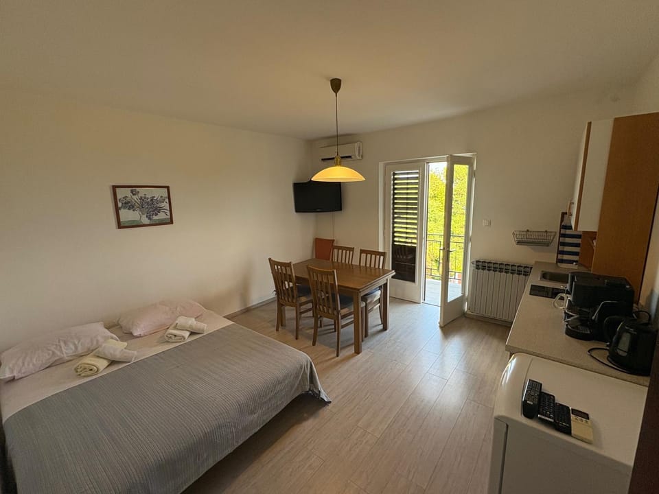 Apartments & Rooms Ribarić Bed and Breakfast in Lovran