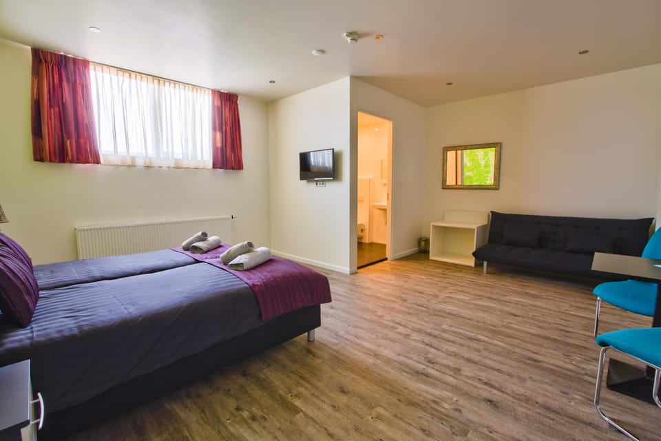 Photo of the whole room, Bedroom
