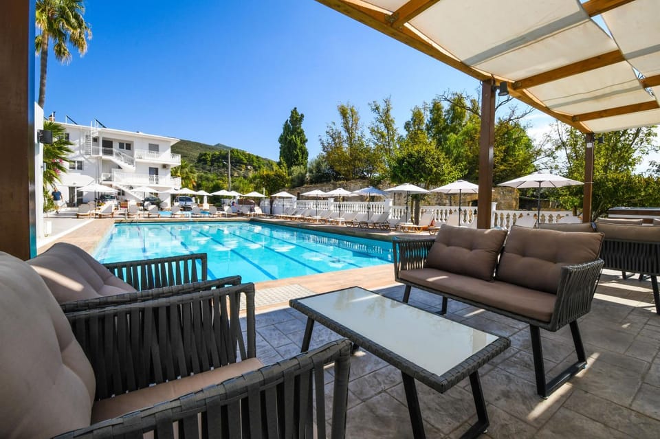 Property building, Swimming pool, Swimming pool