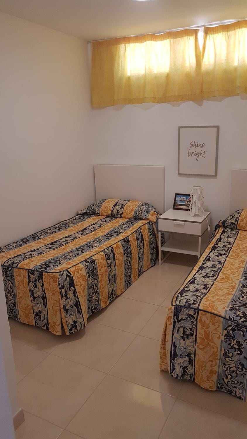 Bed, Living room