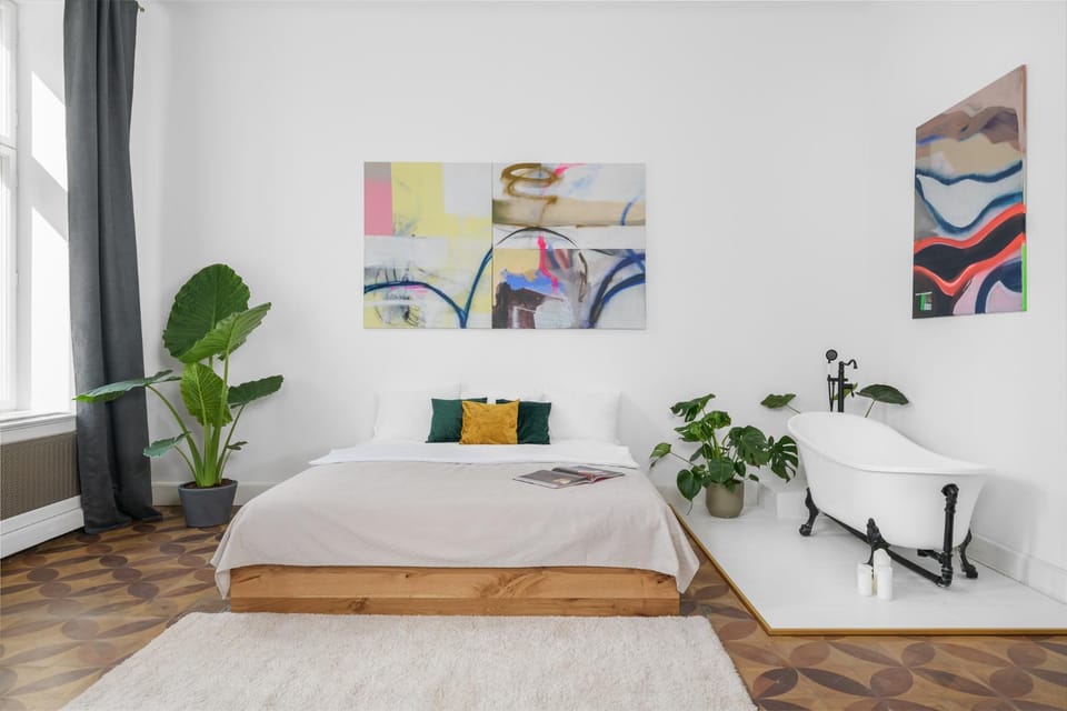 Living room, Photo of the whole room, Decorative detail, Bedroom