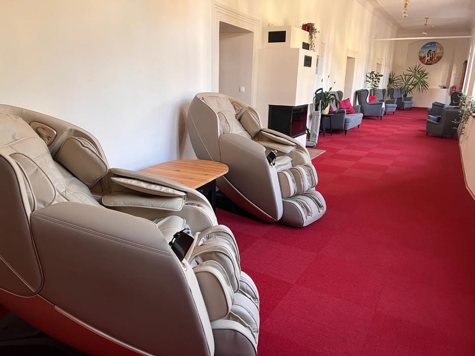 Living room, Other, Seating area, Breakfast