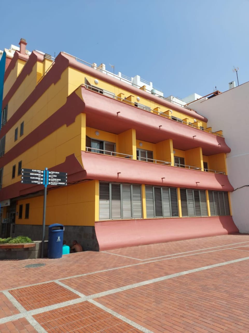 Property building, Facade/entrance