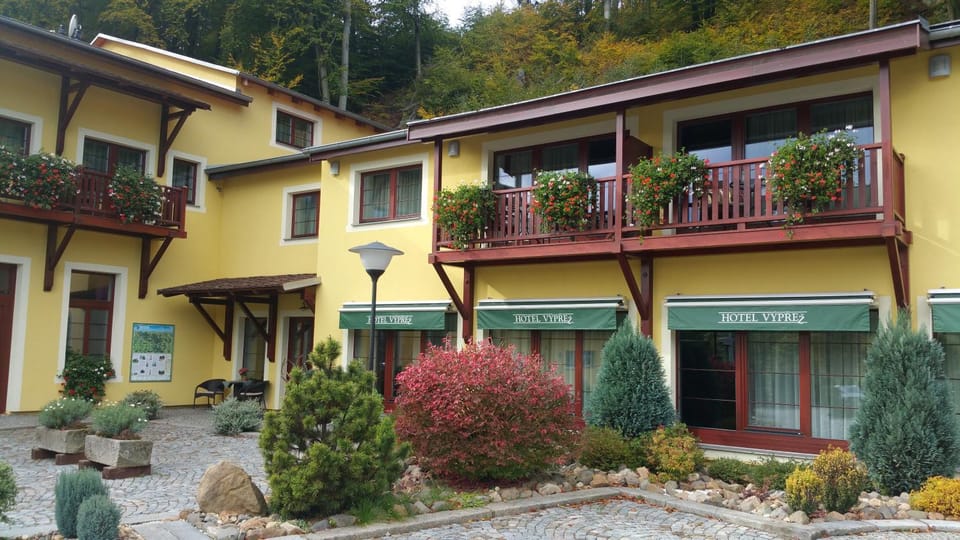 Property building, Garden view