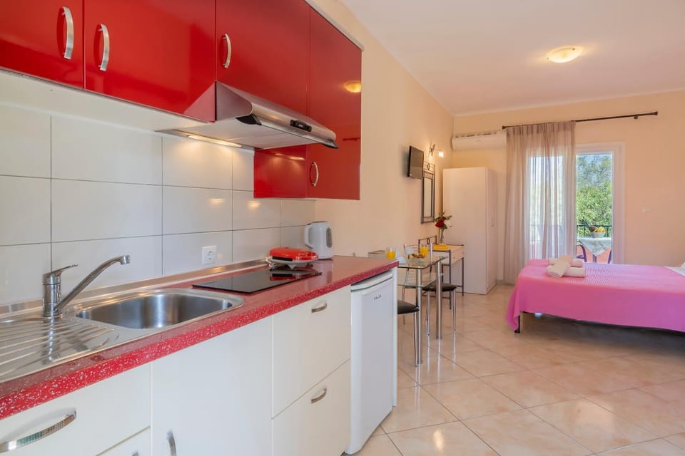 Balcony/Terrace, Kitchen or kitchenette, Bedroom