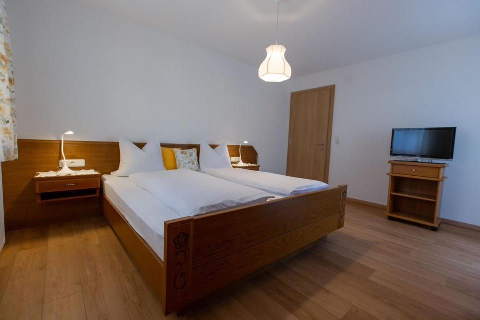 TV and multimedia, Bedroom