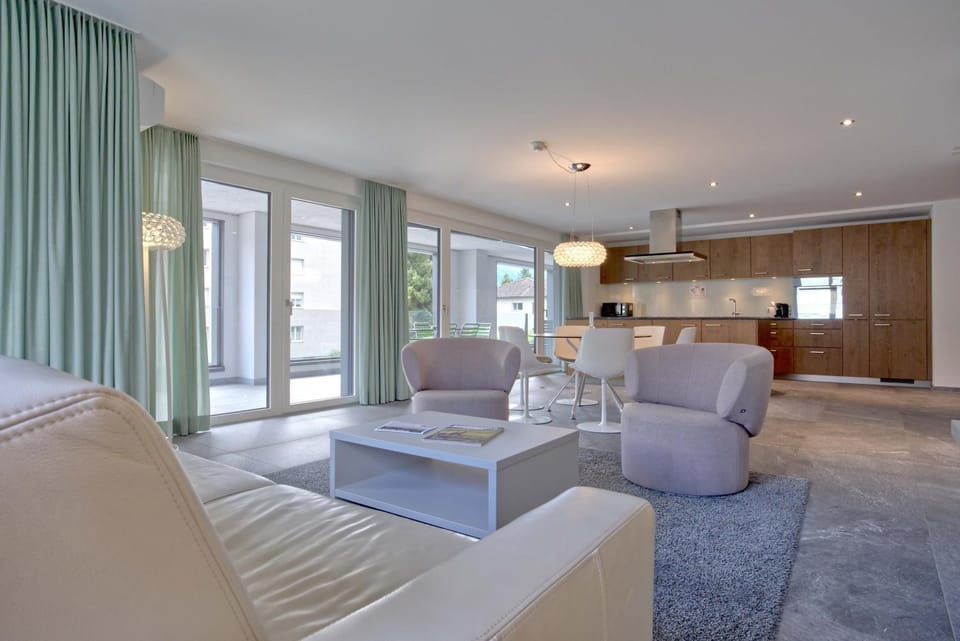 TV and multimedia, Kitchen or kitchenette, Living room, Dining area, internet, microwave, air conditioner