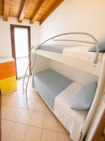 Photo of the whole room, bunk bed