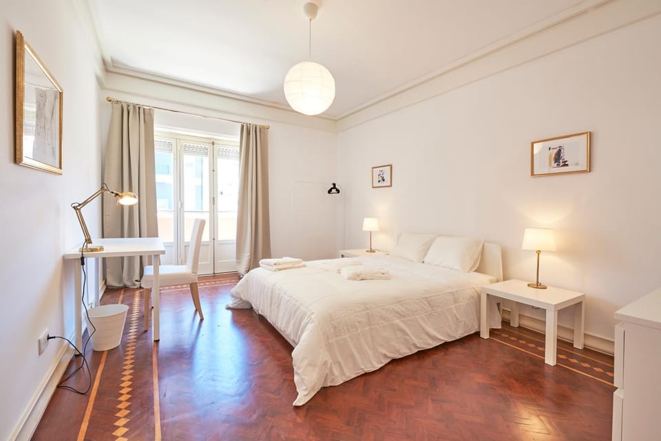 Bed, Photo of the whole room, Bedroom