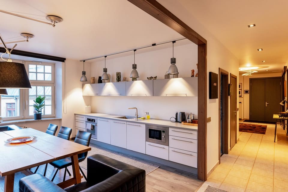Kitchen or kitchenette, Living room, Seating area