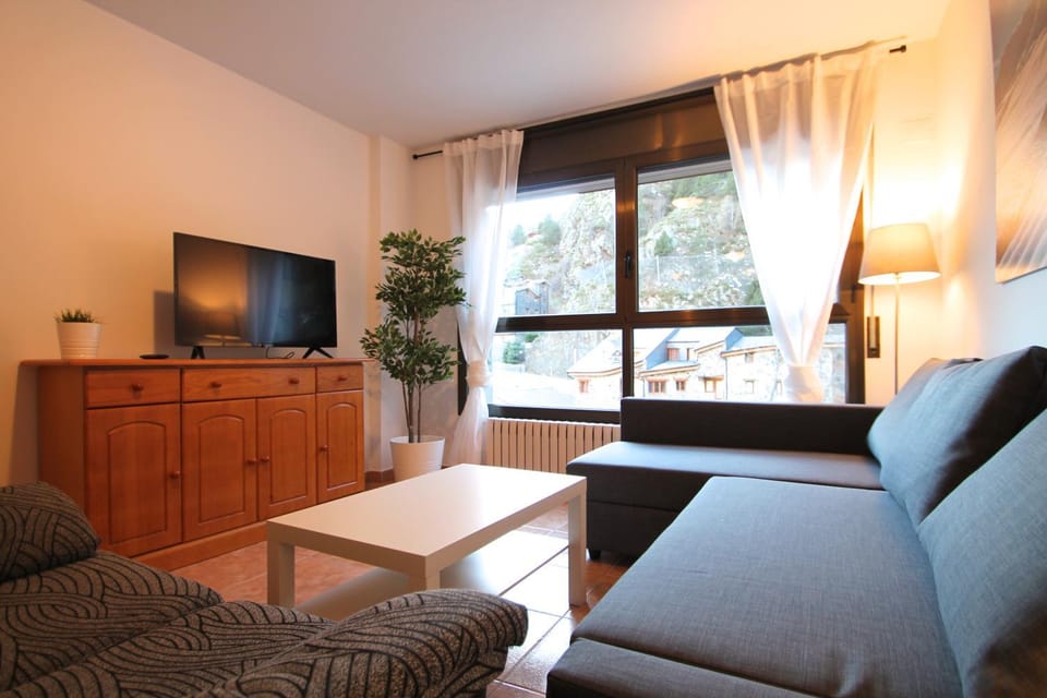 Pont de Toneta 2,3 Ransol, Zona Grandvalira Apartment in Andorra
