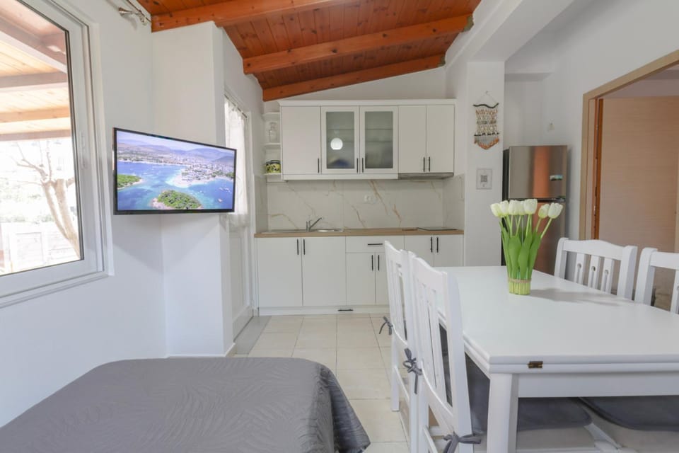TV and multimedia, kitchen