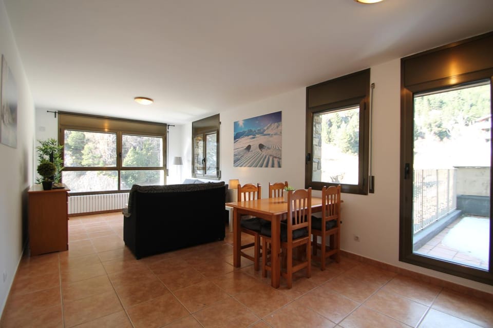 Pont de Toneta 3,1 Ransol, Zona Grandvalira Apartment in Andorra
