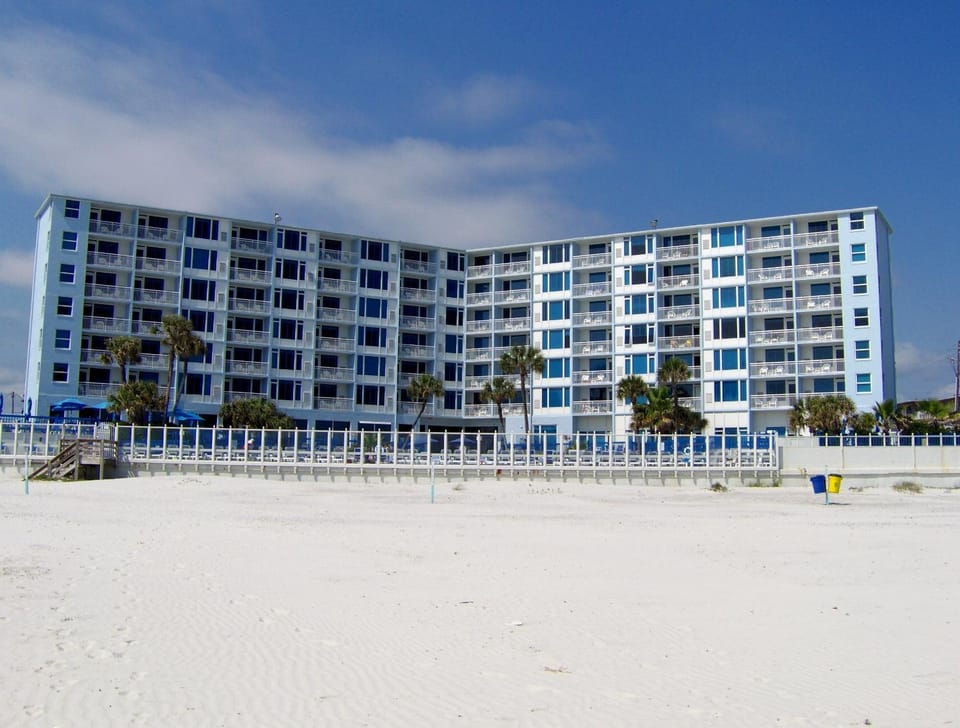 Facade/entrance, Beach
