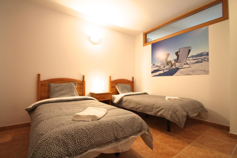 Pont de Toneta 3,2 Ransol, Zona Grandvalira Apartment in Andorra