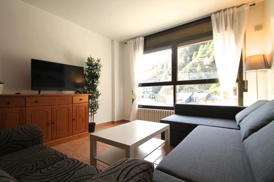 Pont de Toneta 3,3 Ransol, Zona Grandvalira Apartment in Andorra