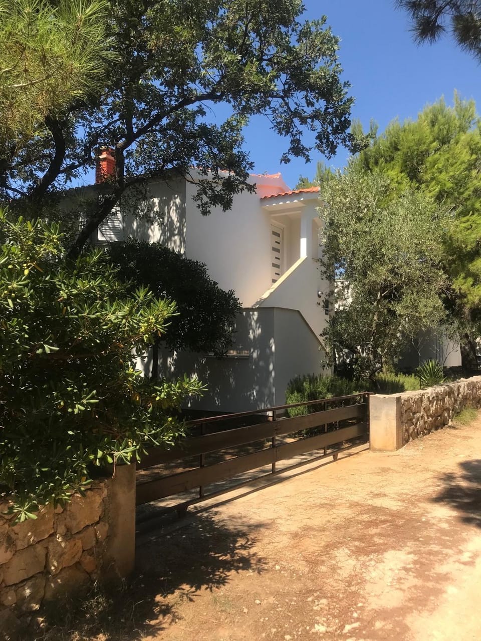 Property building, Facade/entrance, Garden