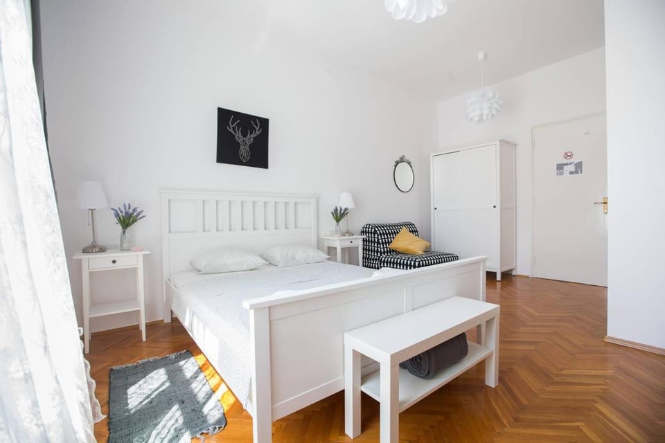 Oberiter Apartments - Center of Zagreb, Fast WiFi, AC, Kitchen, Parking Apartment in City of Zagreb