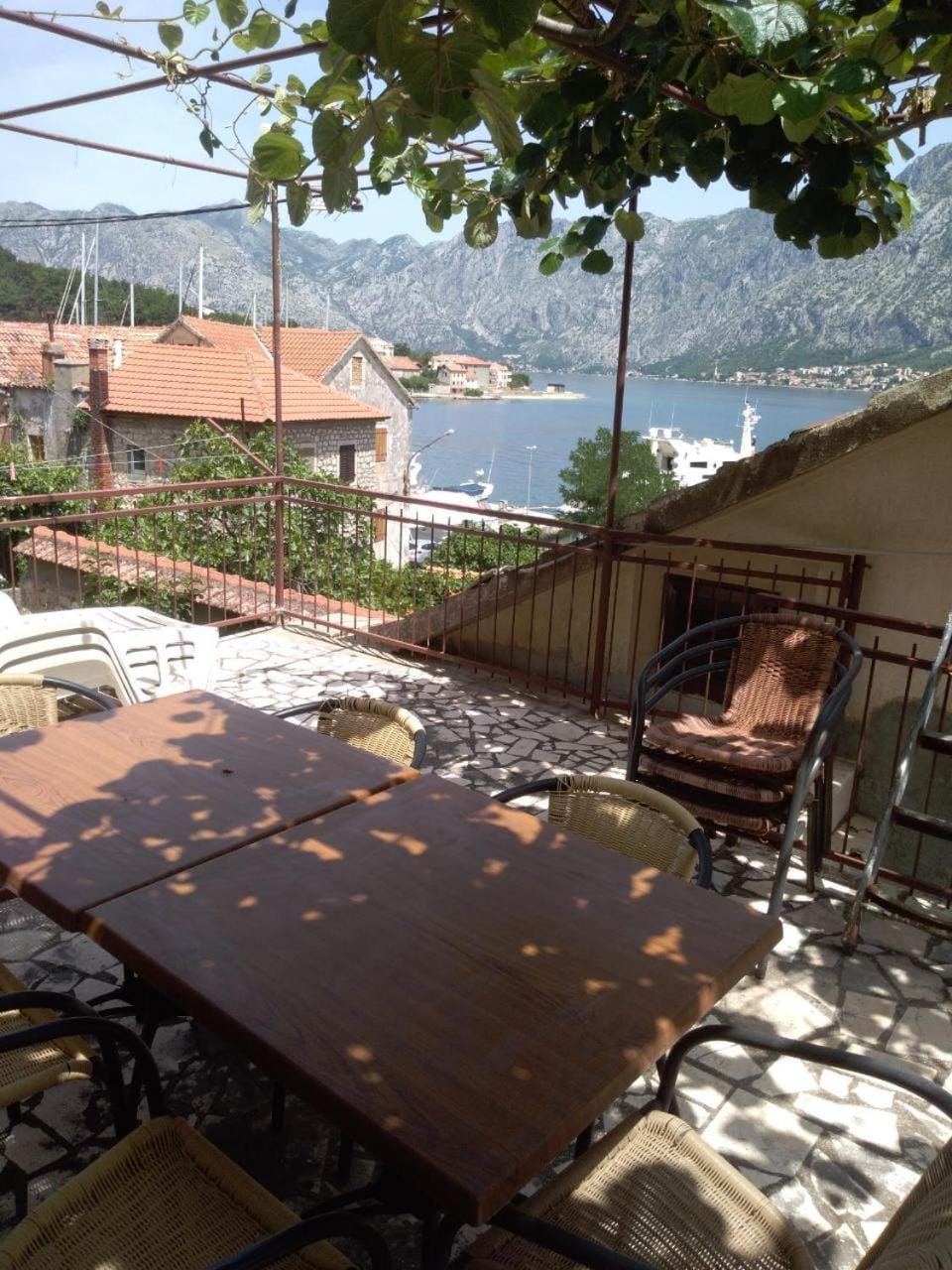 Apartmani Braca2 Apartment in Kotor Municipality