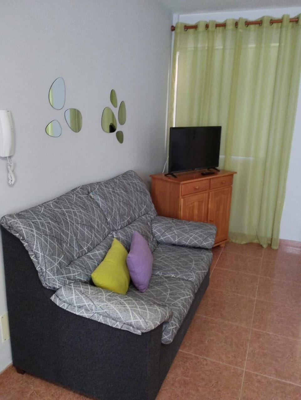 Communal lounge/ TV room, TV and multimedia, Living room