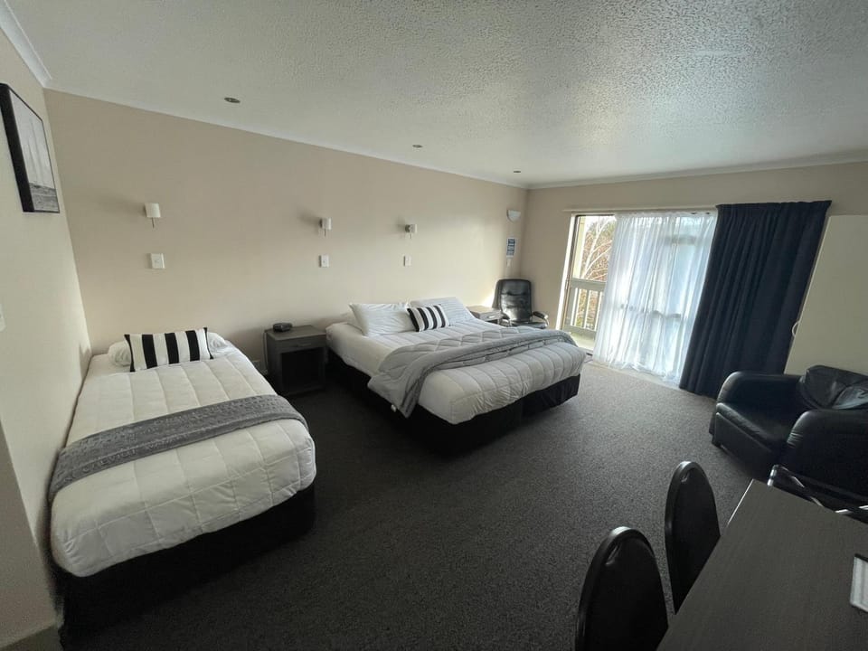Bed, View (from property/room)