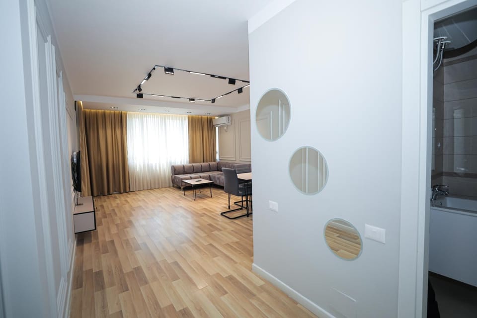 Living room, Photo of the whole room, Seating area