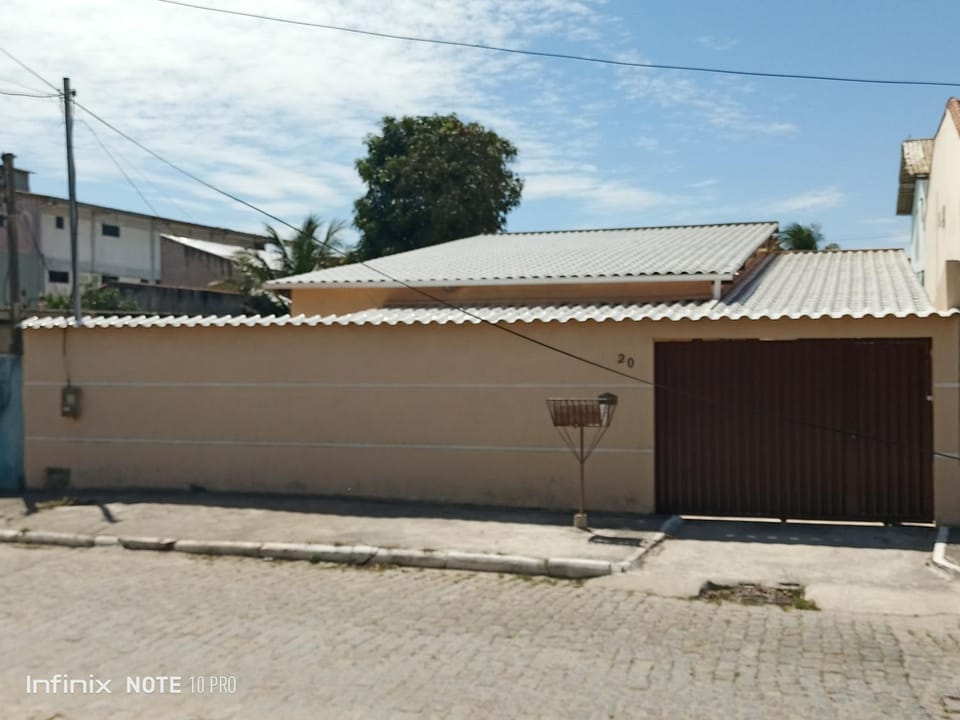 Imperdível ! Achei casa temporada Cabo Frio c piscina próximo Praia do Forte, faça seu orçamento para 4 a 8 Pessoas House in Cabo Frio
