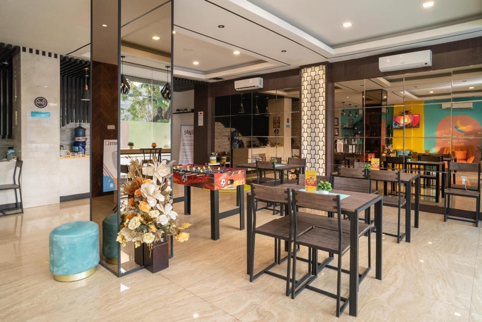 Lounge or bar