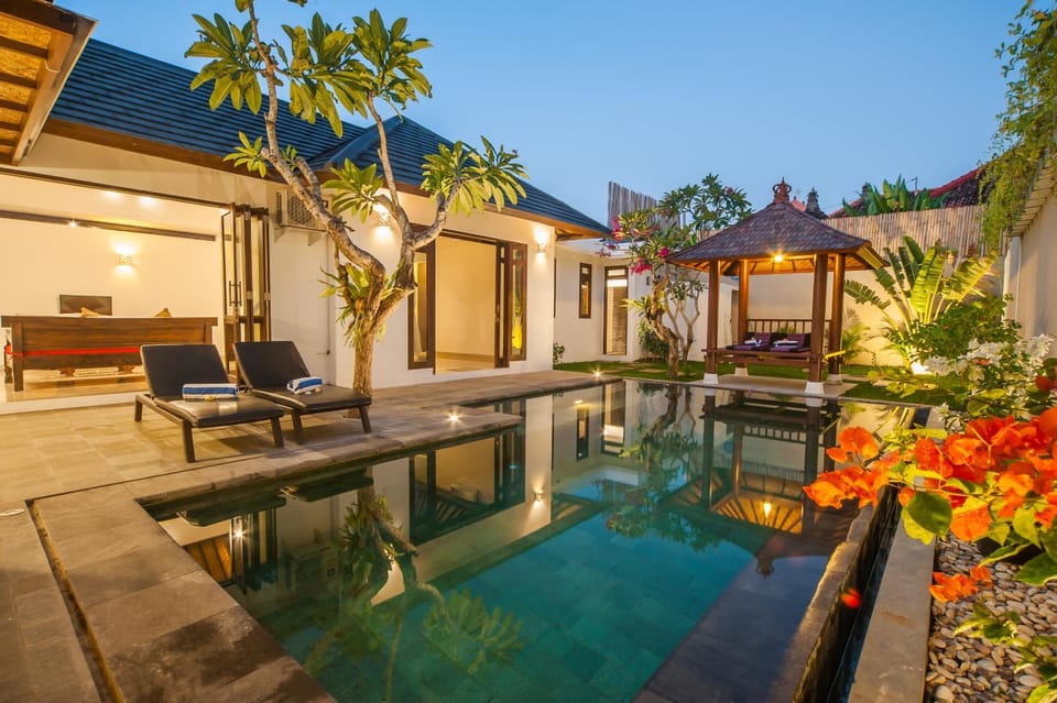 Pool view, Swimming pool, Swimming pool