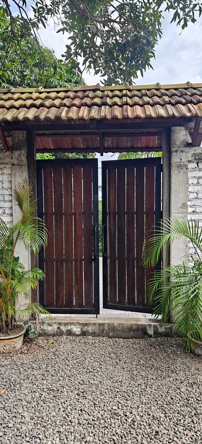 Ten RooMs Bed and Breakfast in Riau Islands, Indonesia