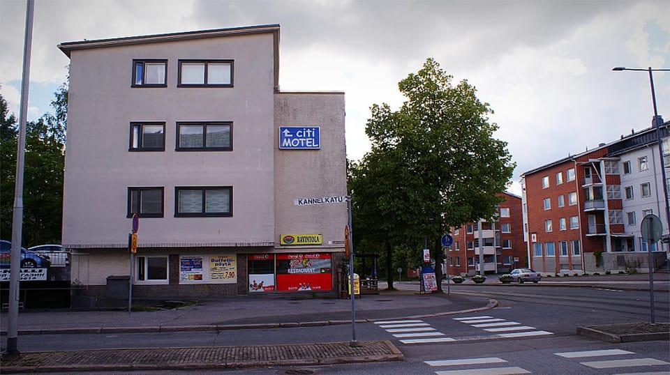 Facade/entrance
