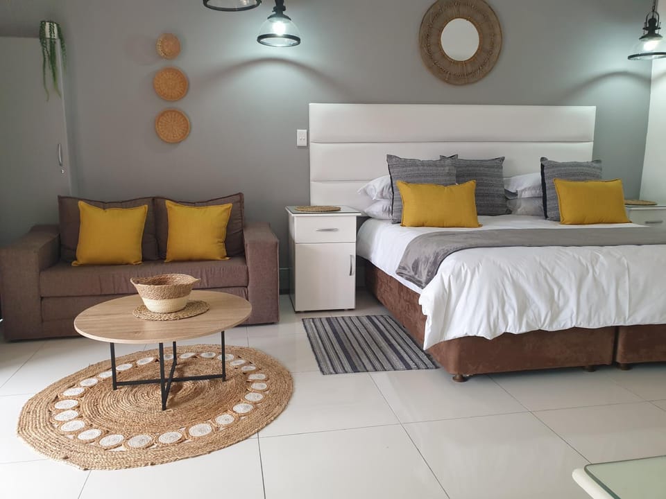 Bed, Seating area, Bedroom