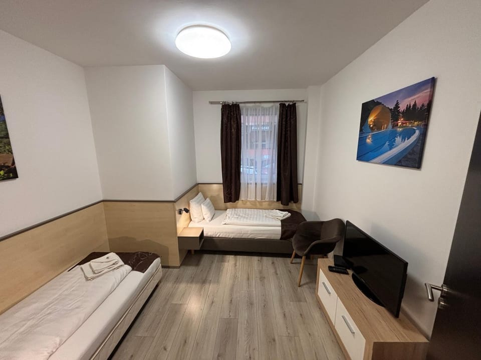 Pizza Tábor Apartman Bed and Breakfast in Slovakia