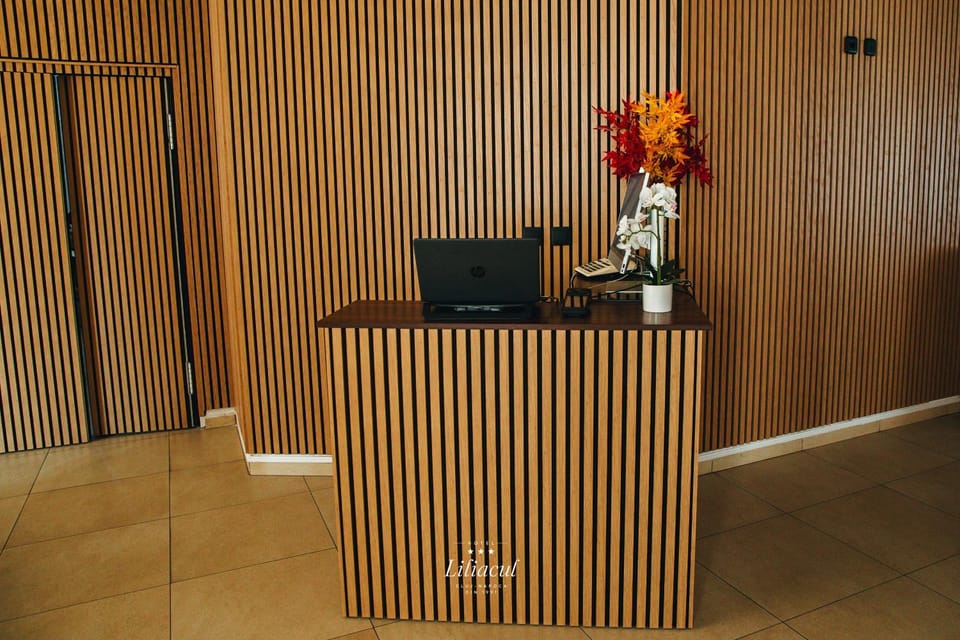 Restaurant/places to eat, Lobby or reception