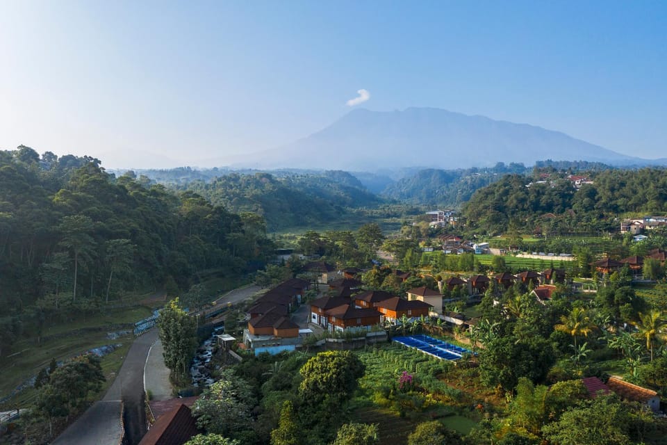 Property building, Garden view, Landmark view, Mountain view