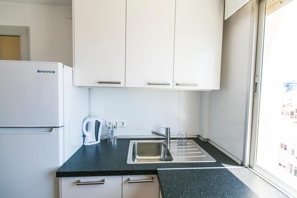 Kitchen or kitchenette, Food and drinks, Area and facilities
