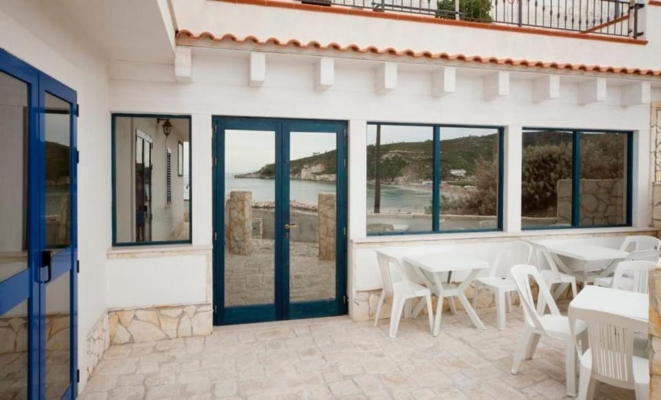 Balcony/Terrace, Lobby or reception, Sea view