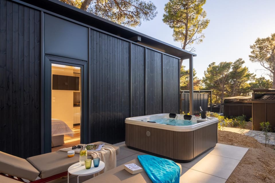 Natural landscape, Hot Tub, View (from property/room)