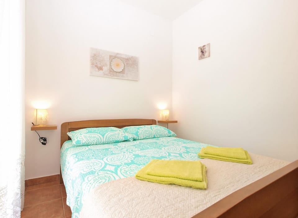 Apartments Ljiljana 1733 Apartment in Fažana
