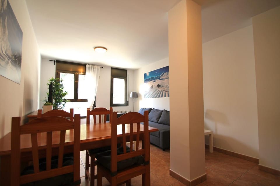 Pont de Toneta 3,5 Ransol, Zona Grandvalira Apartment in Andorra