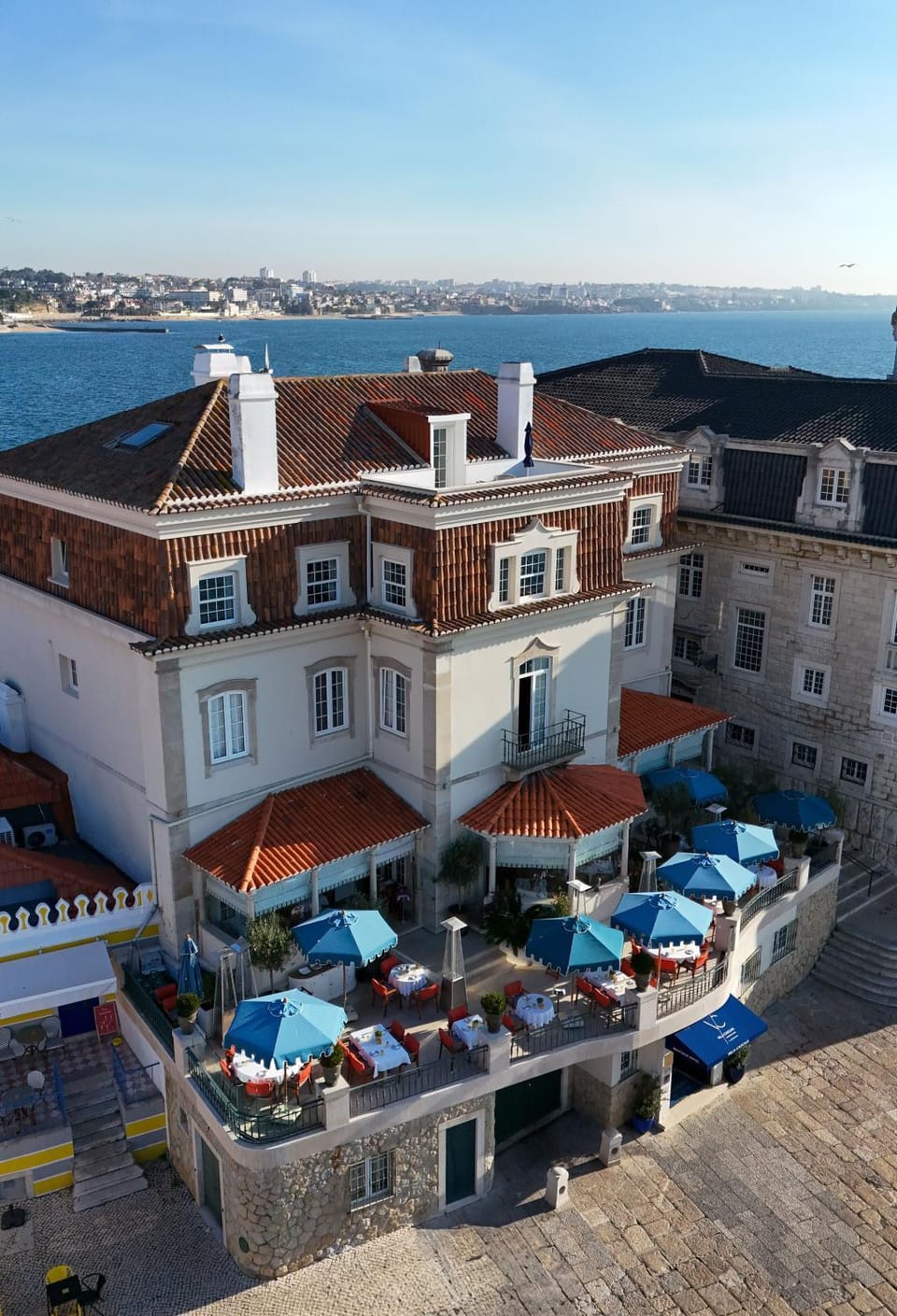 Property building, Balcony/Terrace