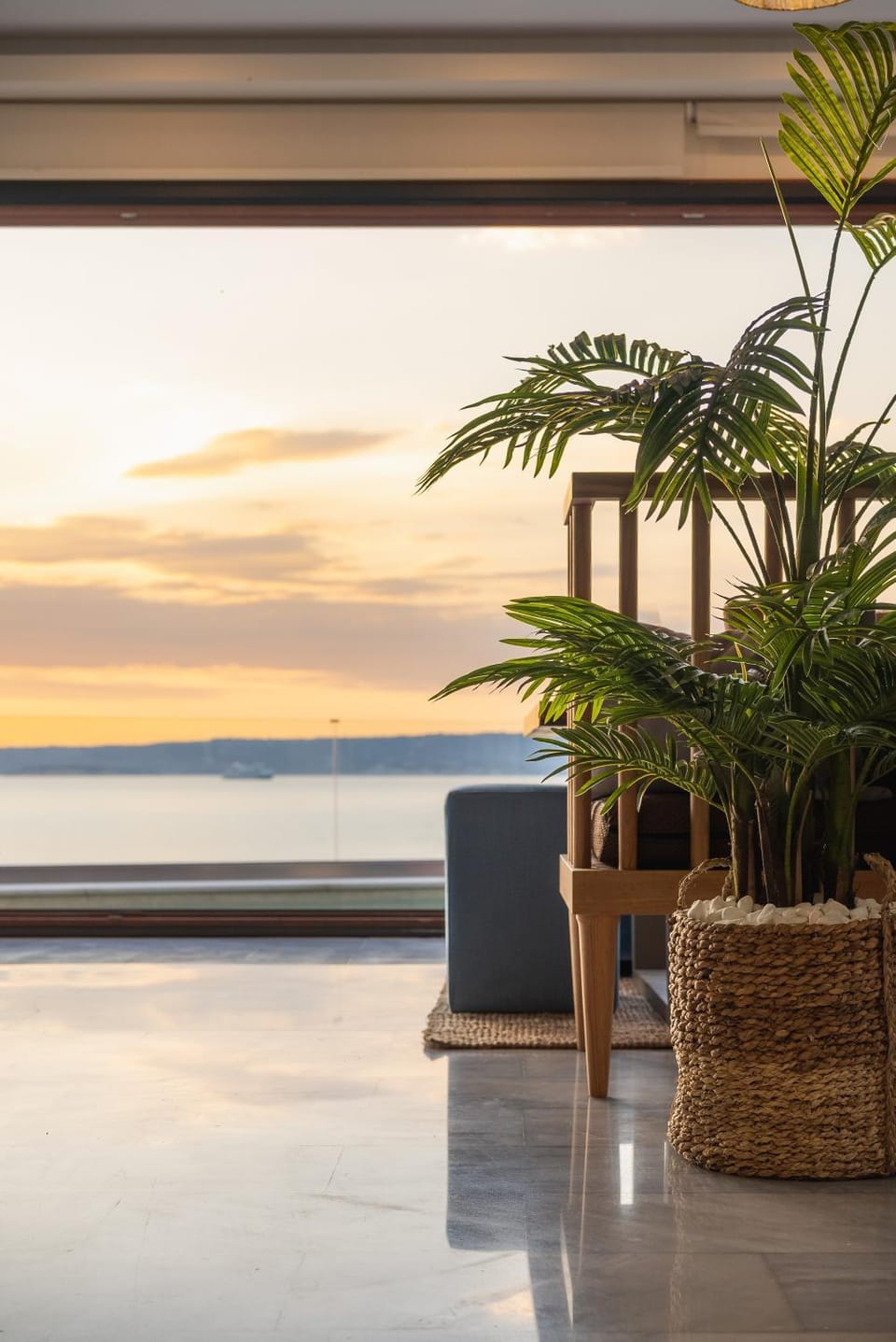 Natural landscape, Living room, Seating area, Sea view, Sunrise, Sunset