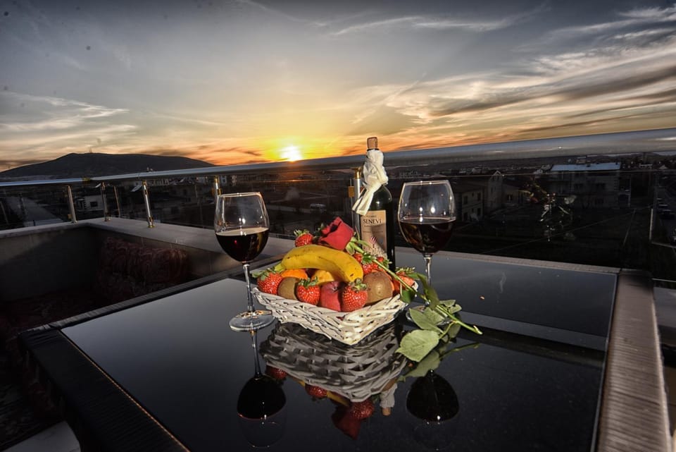 Restaurant/places to eat, Food