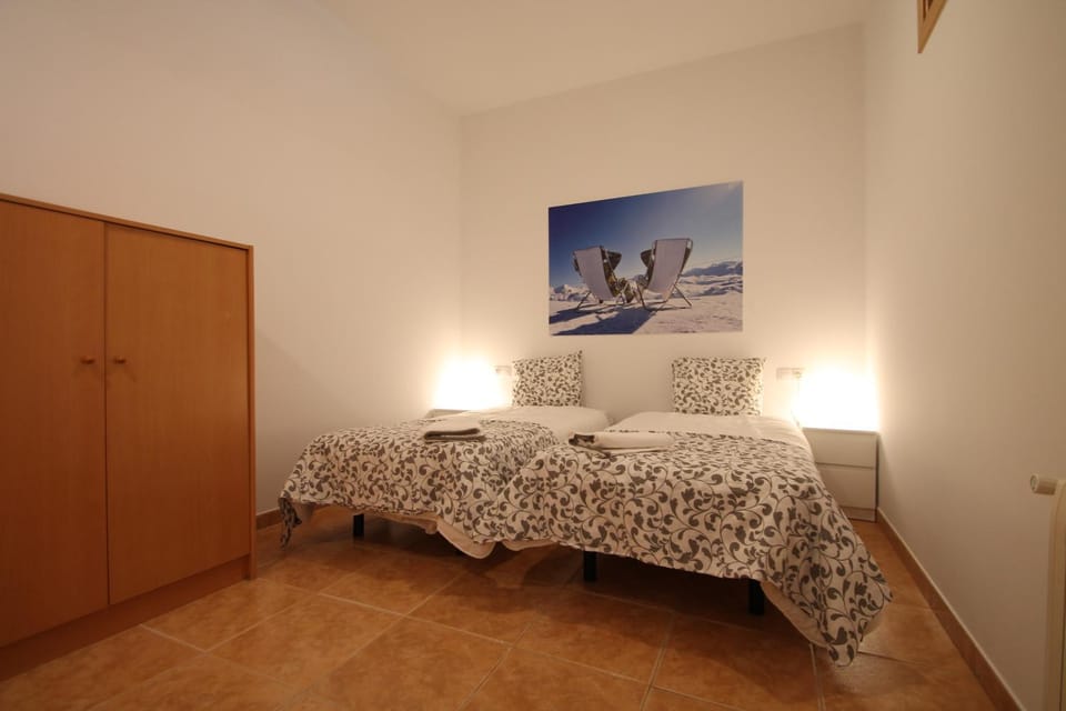 Pont de Toneta 4,3 Ransol, Zona Grandvalira Apartment in Andorra